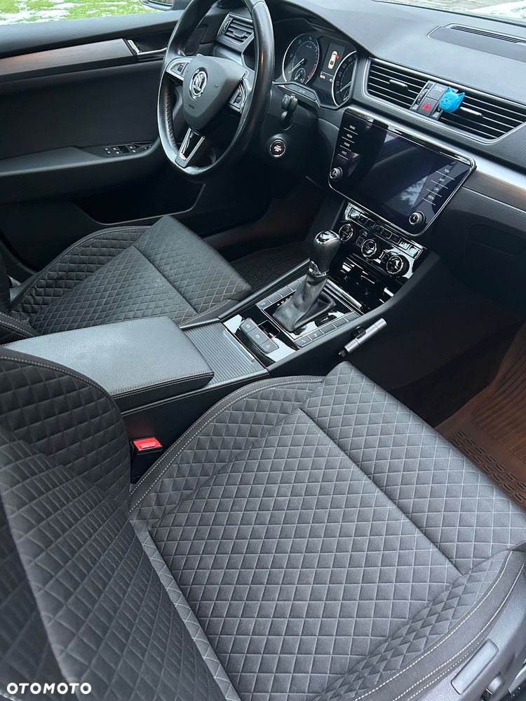 Skoda Superb 2.0 TDI Style DSG - 9