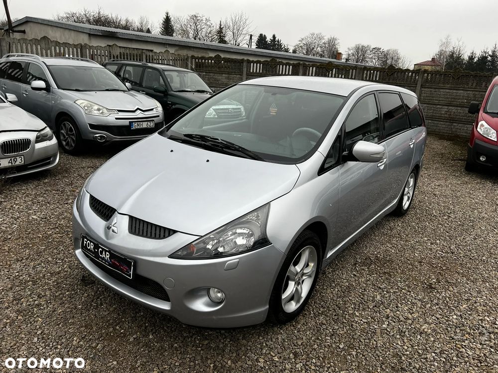 Mitsubishi Grandis 2.4 Intense - 1
