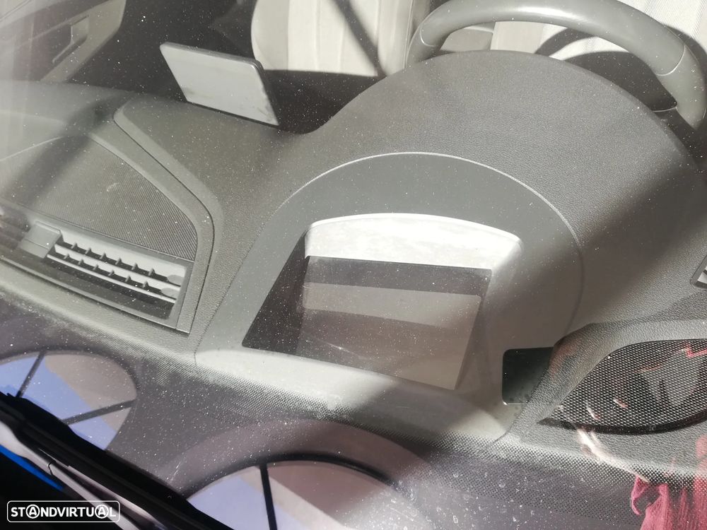 Audi A4 Avant 2.0 TDI ultra S tronic sport - 19