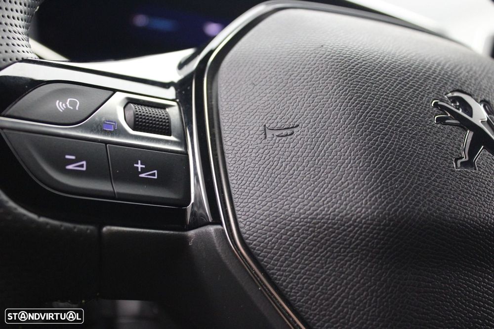 Peugeot e-2008 50 kWh GT Pack - 13