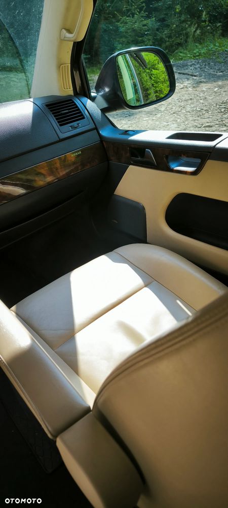 Volkswagen Multivan - 5