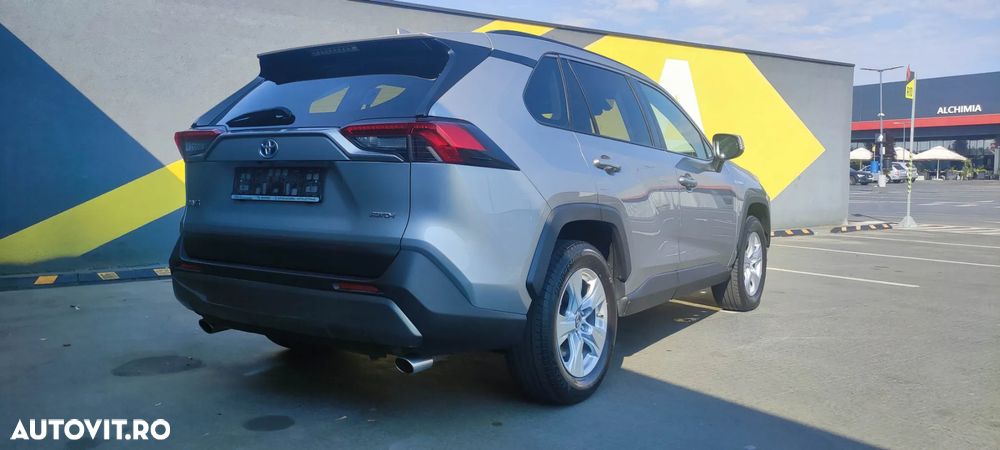 Toyota RAV4 - 5