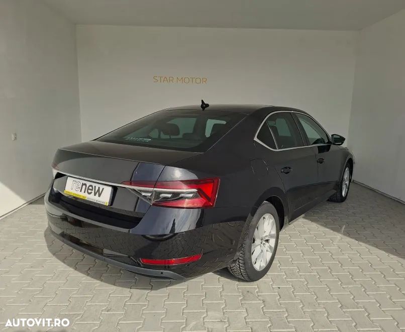 Skoda Superb 2.0 TDI DSG Ambition - 2