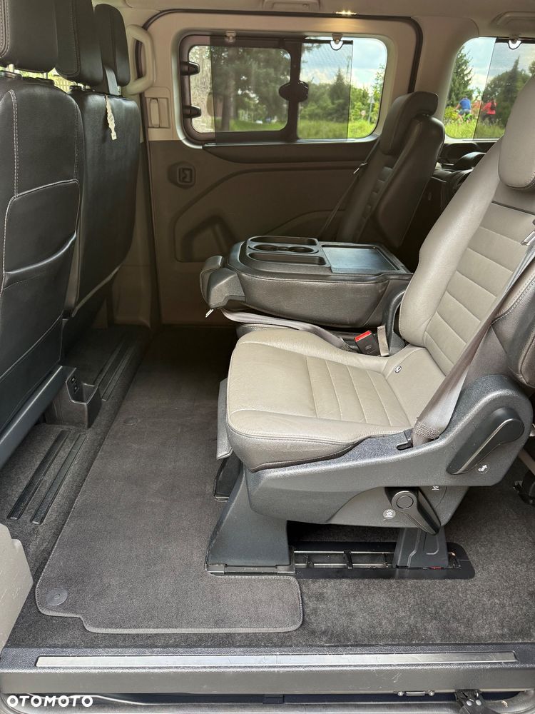Ford Tourneo Custom 320 L2H1 VA Autm Titanium X - 39