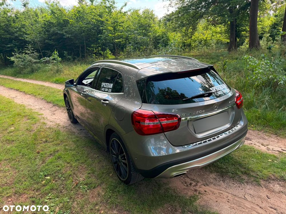 Mercedes-Benz GLA 220 d 4-Matic AMG Line - 35