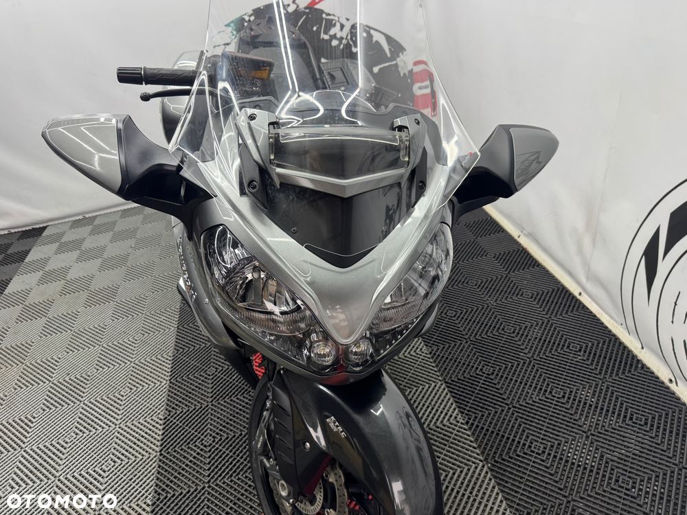 Kawasaki GTR - 40