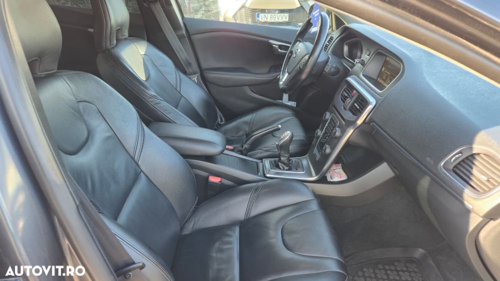 Volvo V40 D2 Kinetic - 7