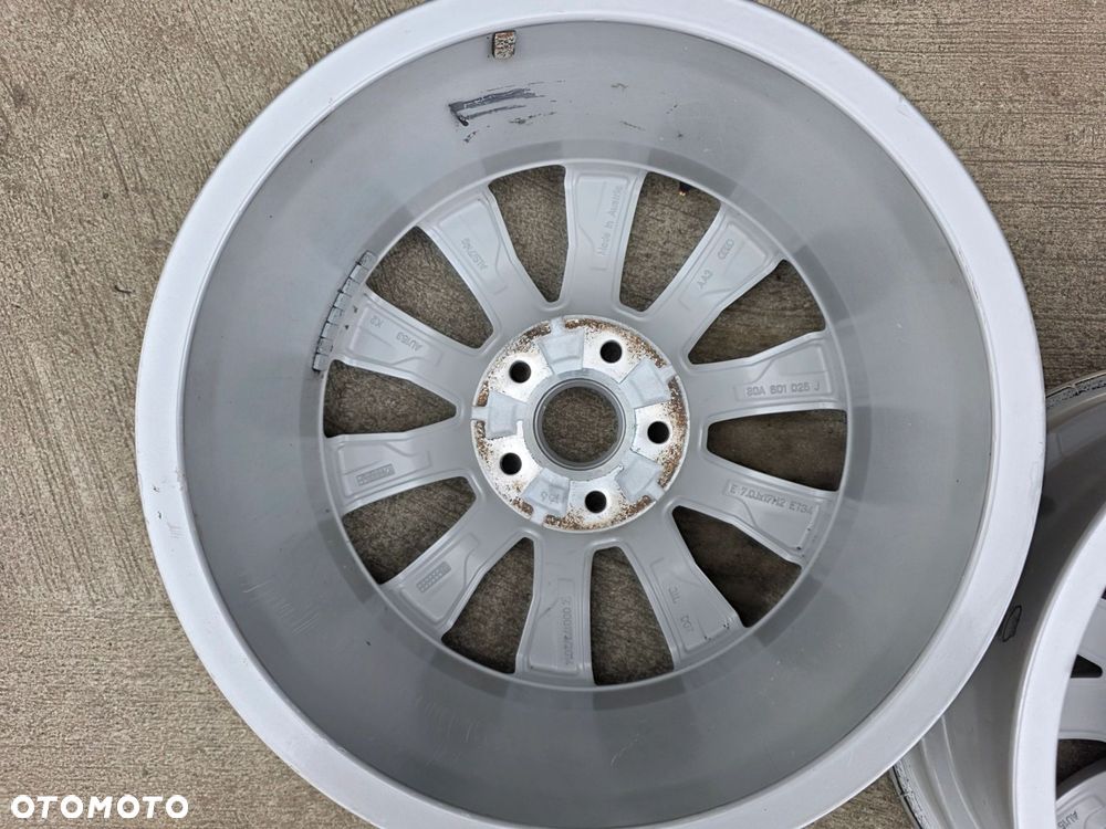 FELGA FELGI KOMPLET AUDI A4 A5 Q5 7.0J R17 ET34 80A601025J 10/26 ! - 11