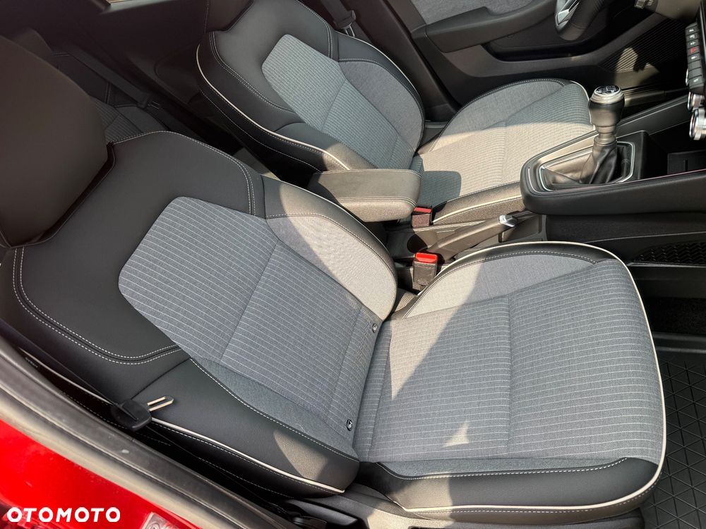 Renault Clio 1.0 TCe Techno - 17