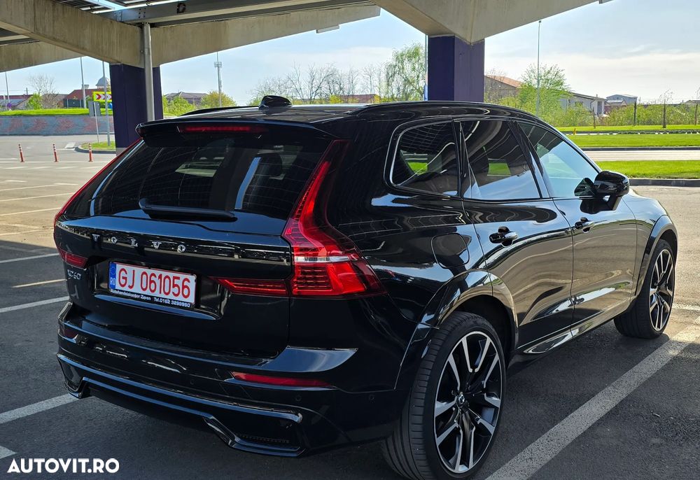 Volvo XC 60 B5 MHEV AWD R-Design - 3