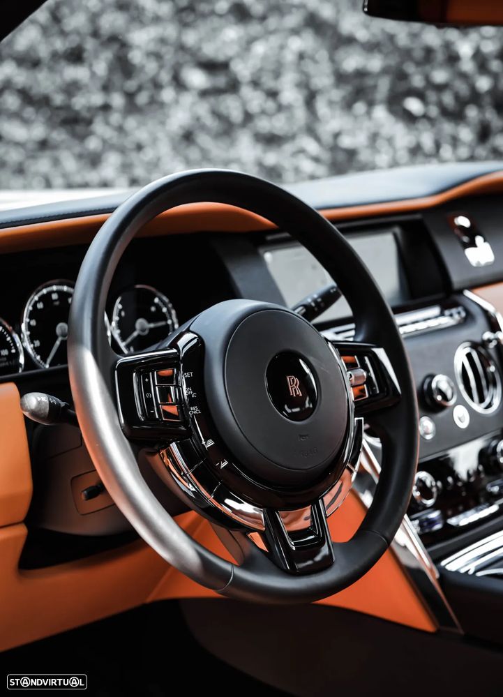 Rolls Royce Cullinan - 14