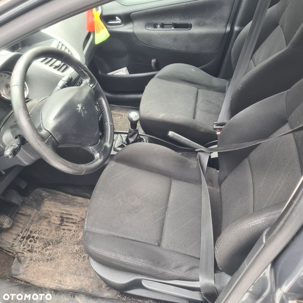 Peugeot 207 - 5