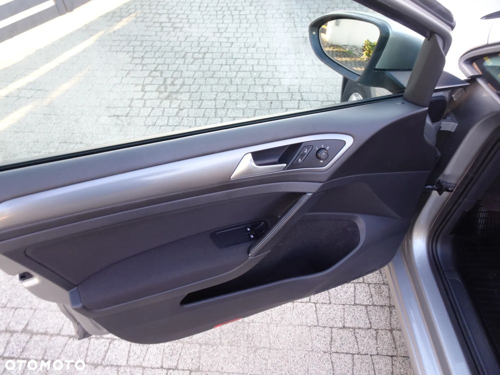Volkswagen Golf 1.2 TSI BMT Trendline - 32