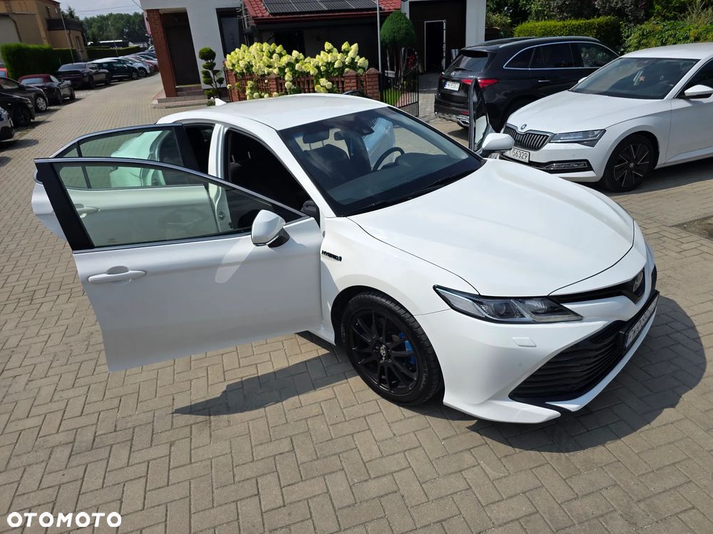Toyota Camry - 36