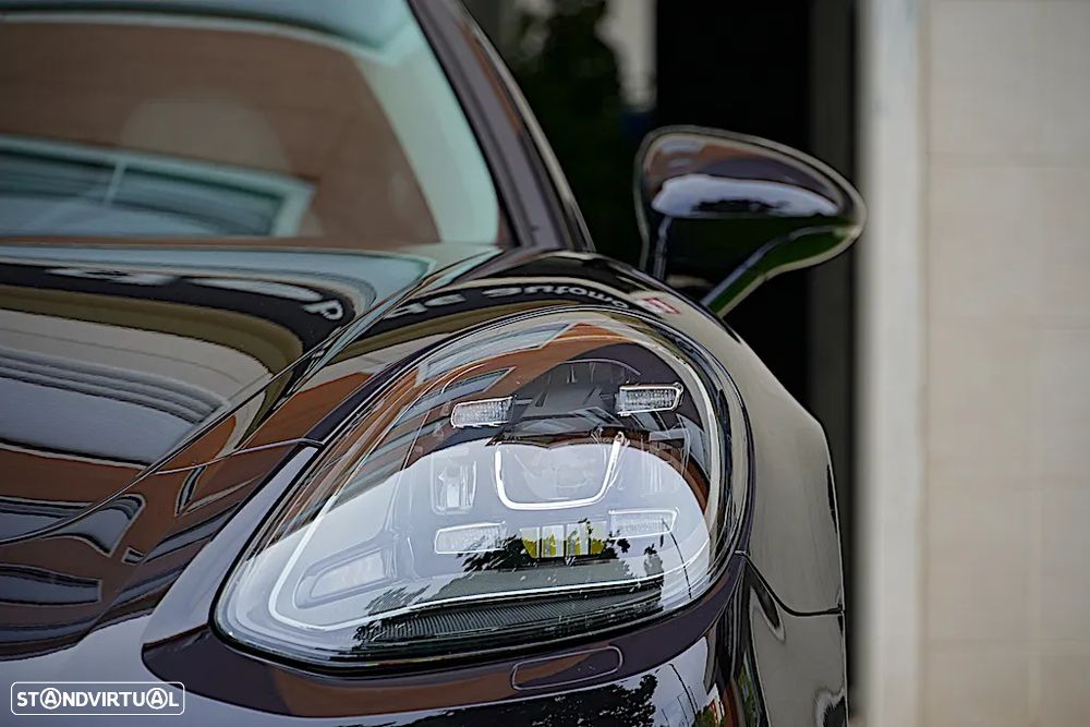 Porsche Panamera 4 E-Hybrid - 8