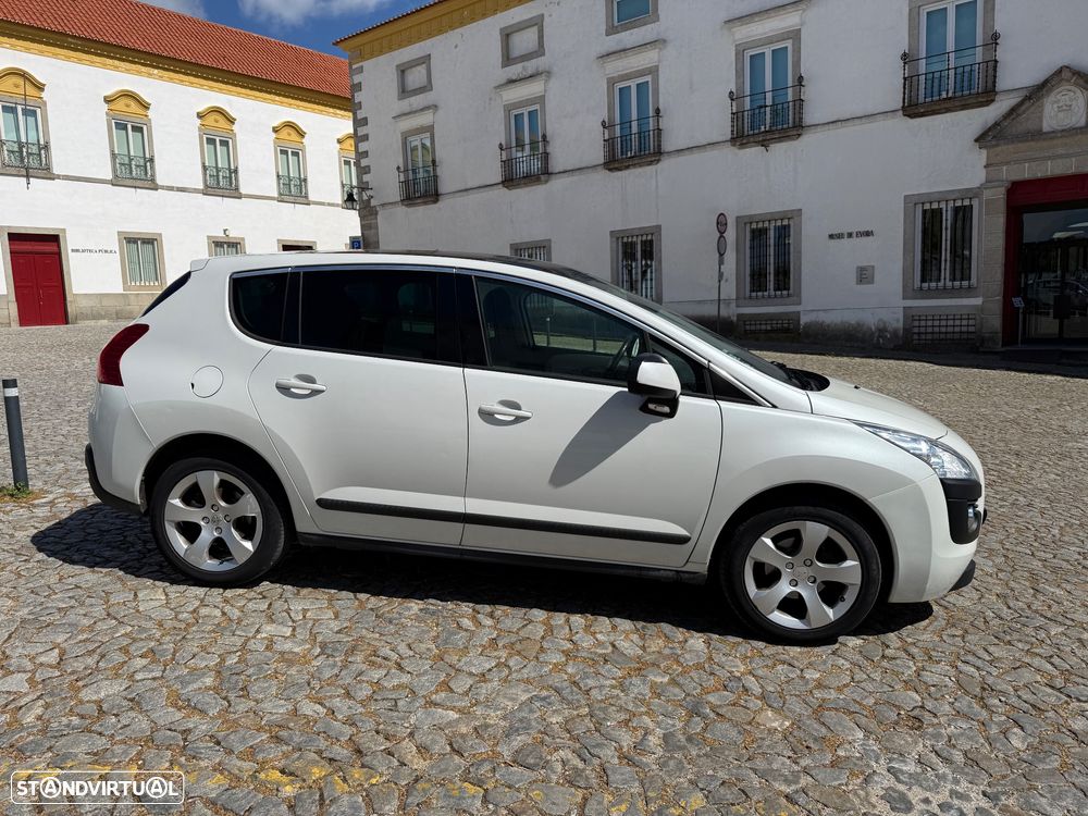 Peugeot 3008 1.6 HDi Executive - 3