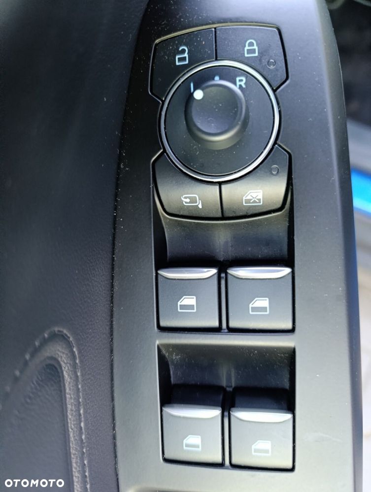 Ford Focus SW 1.0 EcoBoost Titanium - 29