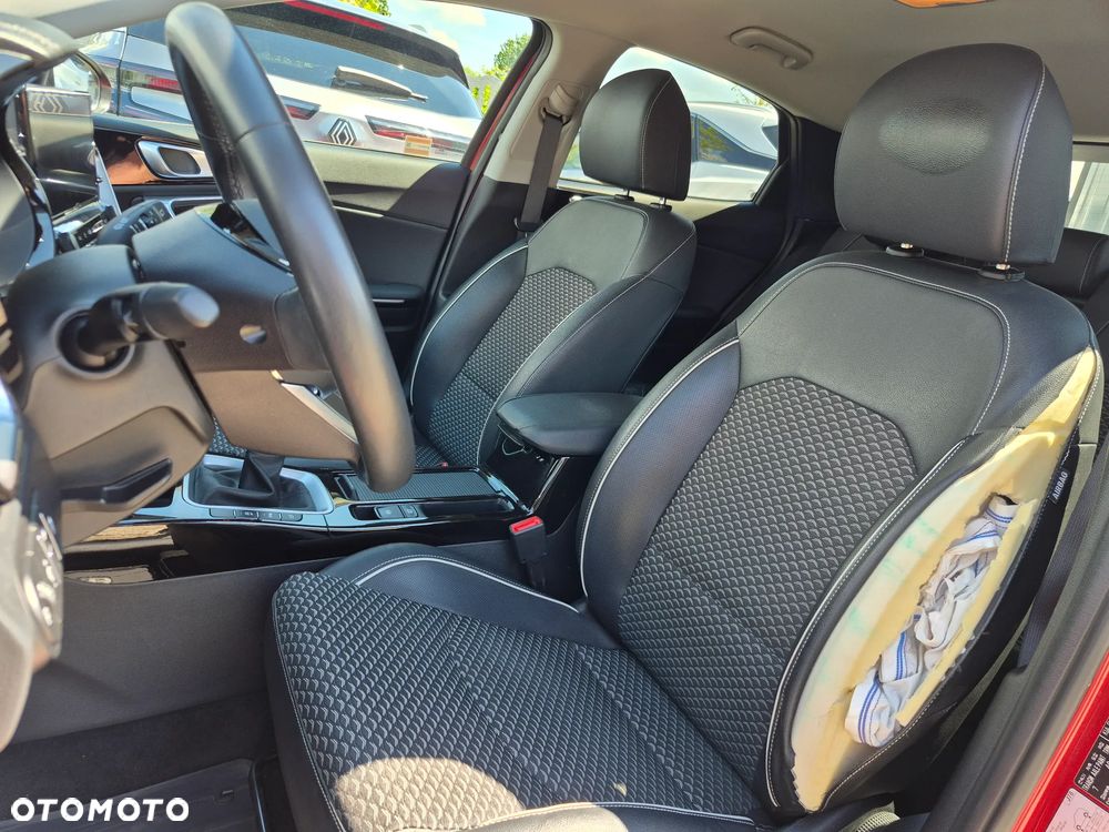 Kia XCeed 1.5 T-GDI Business Line - 19
