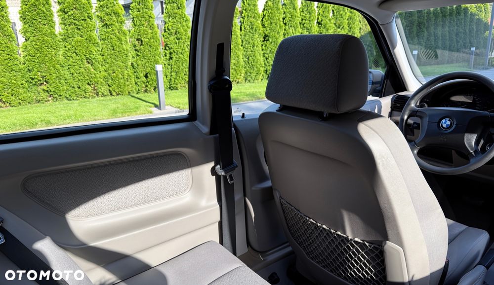 BMW Seria 3 - 16