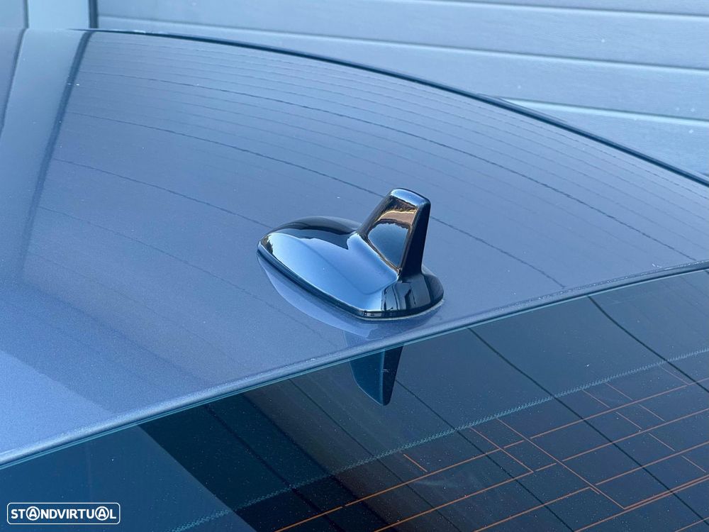 Mercedes-Benz CLA 180 7G-DCT Urban - 33