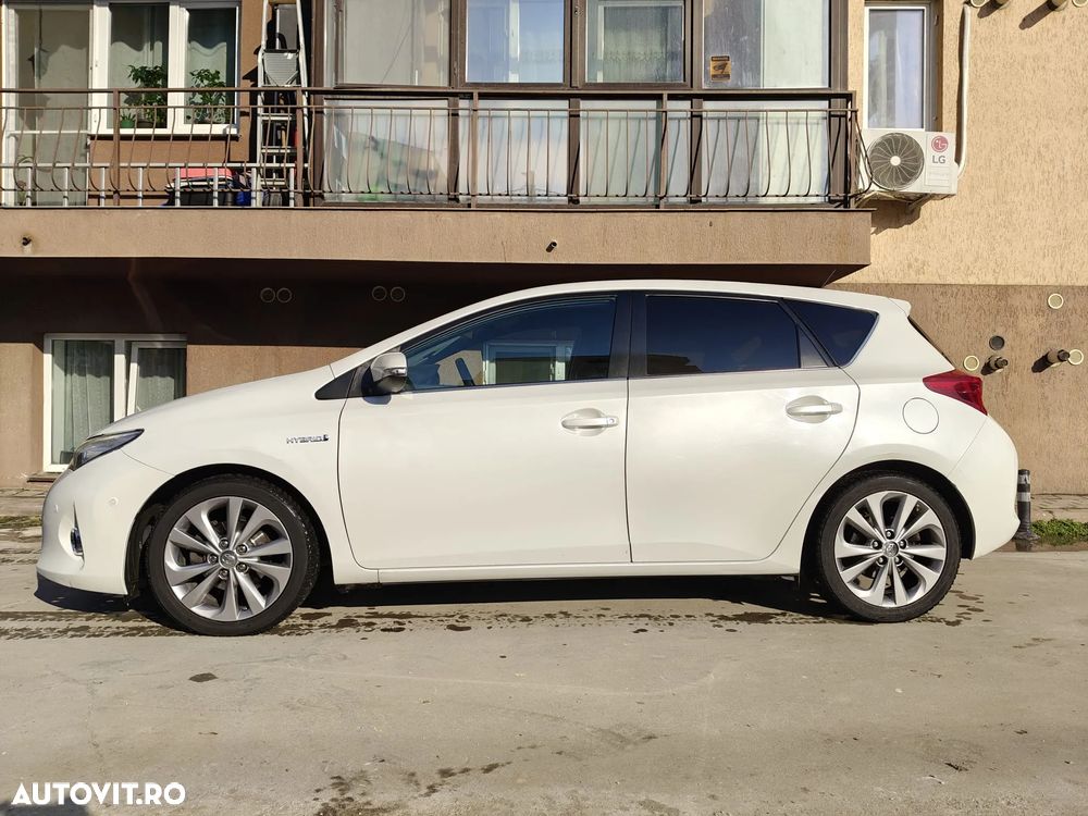 Toyota Auris 1.8 L VVT-i Sol+ - 3