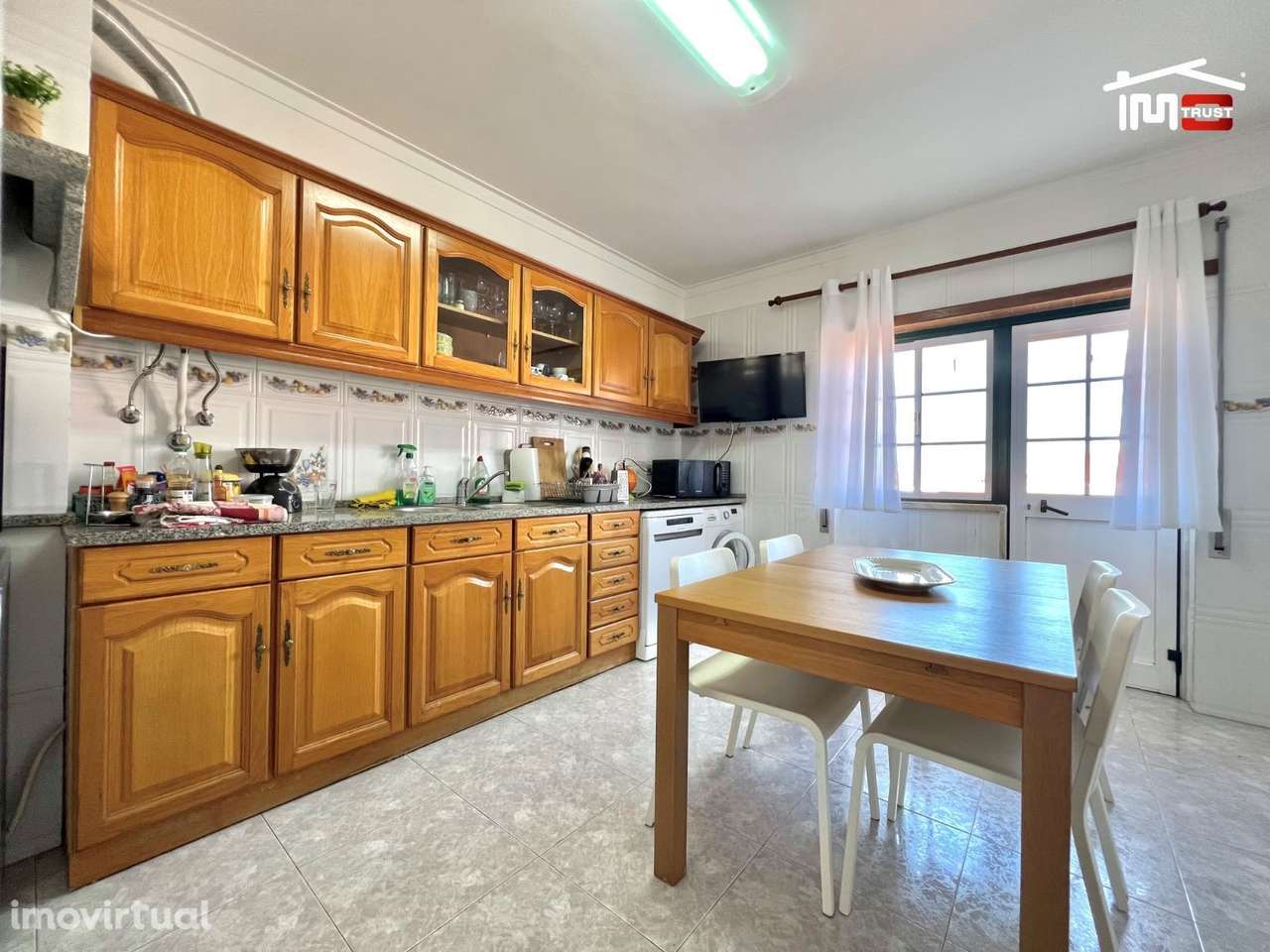 Apartamento T1 - 2ºandar,  Lareira, Coz semi- Equipada - Grande imagem: 2/13