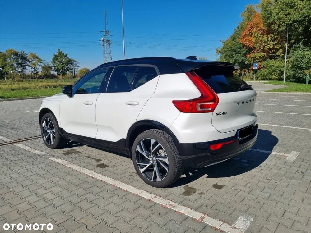 Volvo XC 40 T5 AWD R-Design - 7