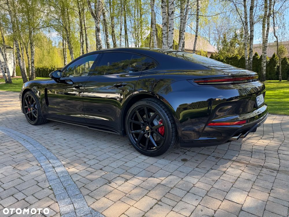 Porsche Panamera 4 E-Hybrid - 5