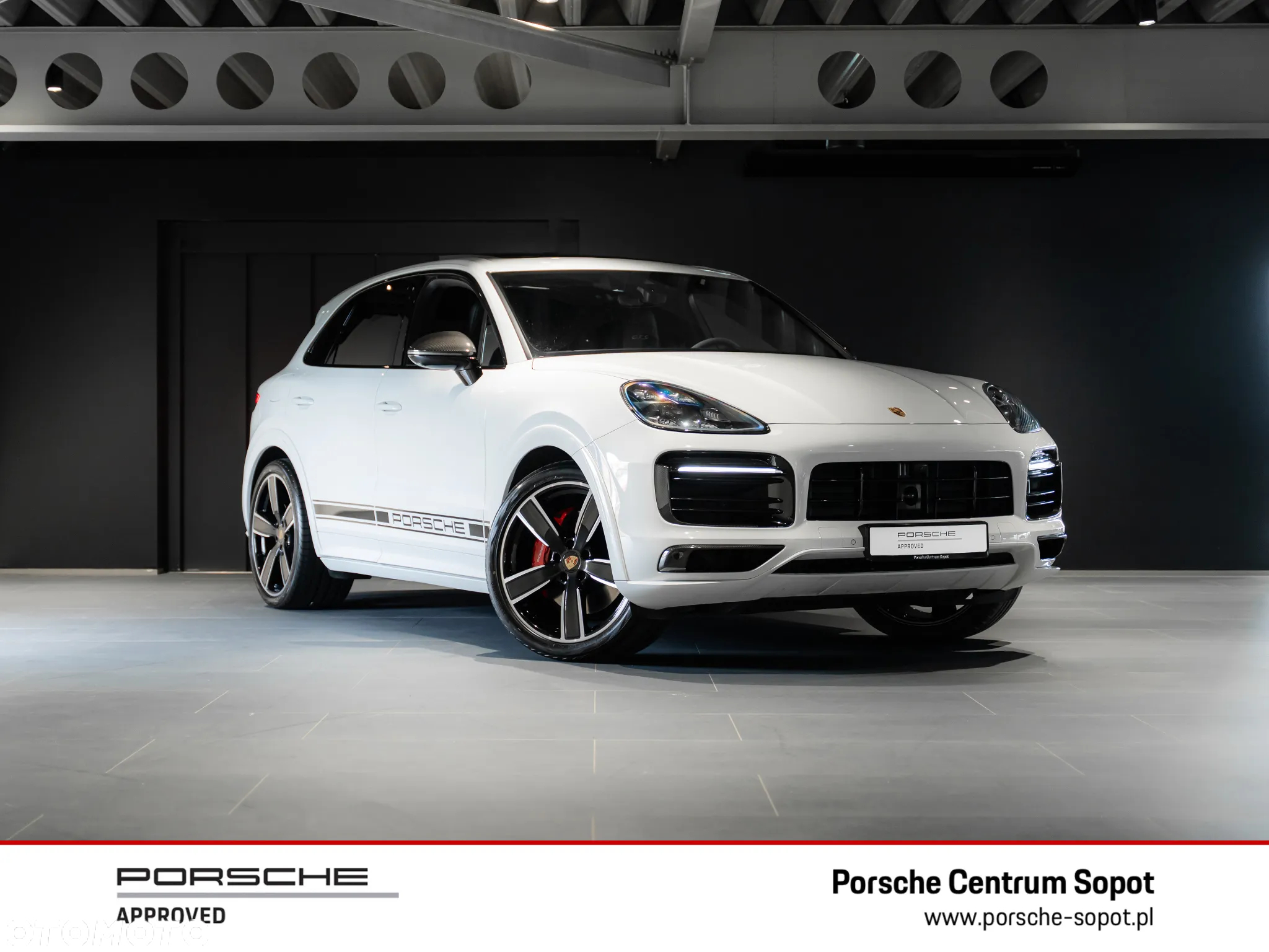 Porsche Cayenne GTS - 7