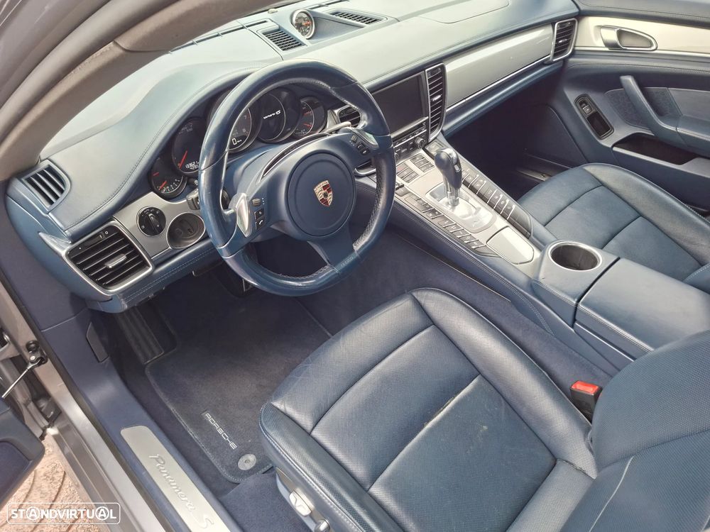 Porsche Panamera 4S PDK - 17