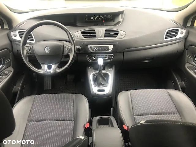 Renault Grand Scenic dCi 110 EDC LIMITED - 9