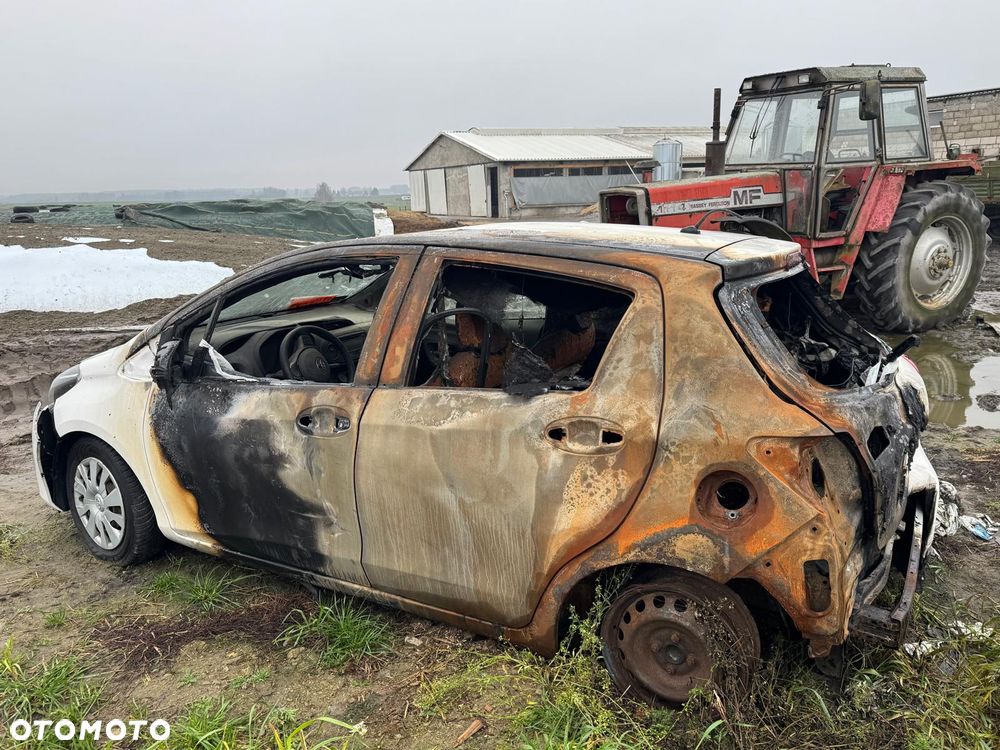 Toyota Yaris 1.5 Dynamic - 4