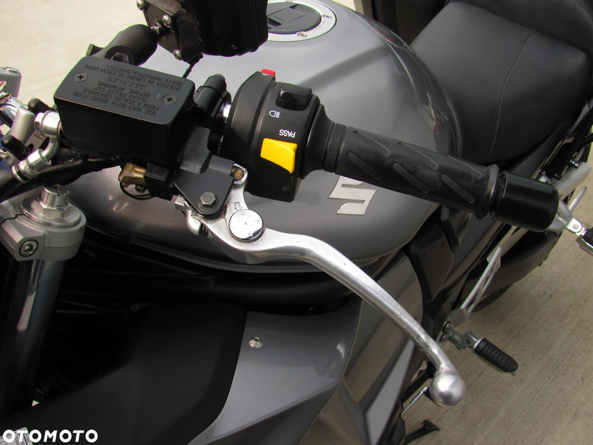 Suzuki GSX - 15