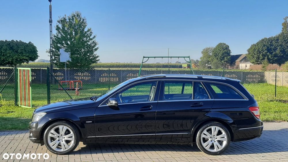 Mercedes-Benz Klasa C 180 T BlueEFFICIENCY 7G-TRONIC Avantgarde - 4