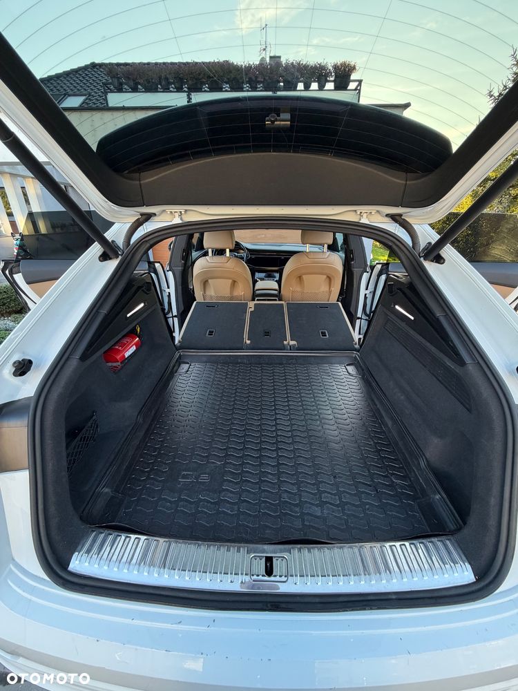 Audi Q8 55 TFSI quattro tiptronic - 14