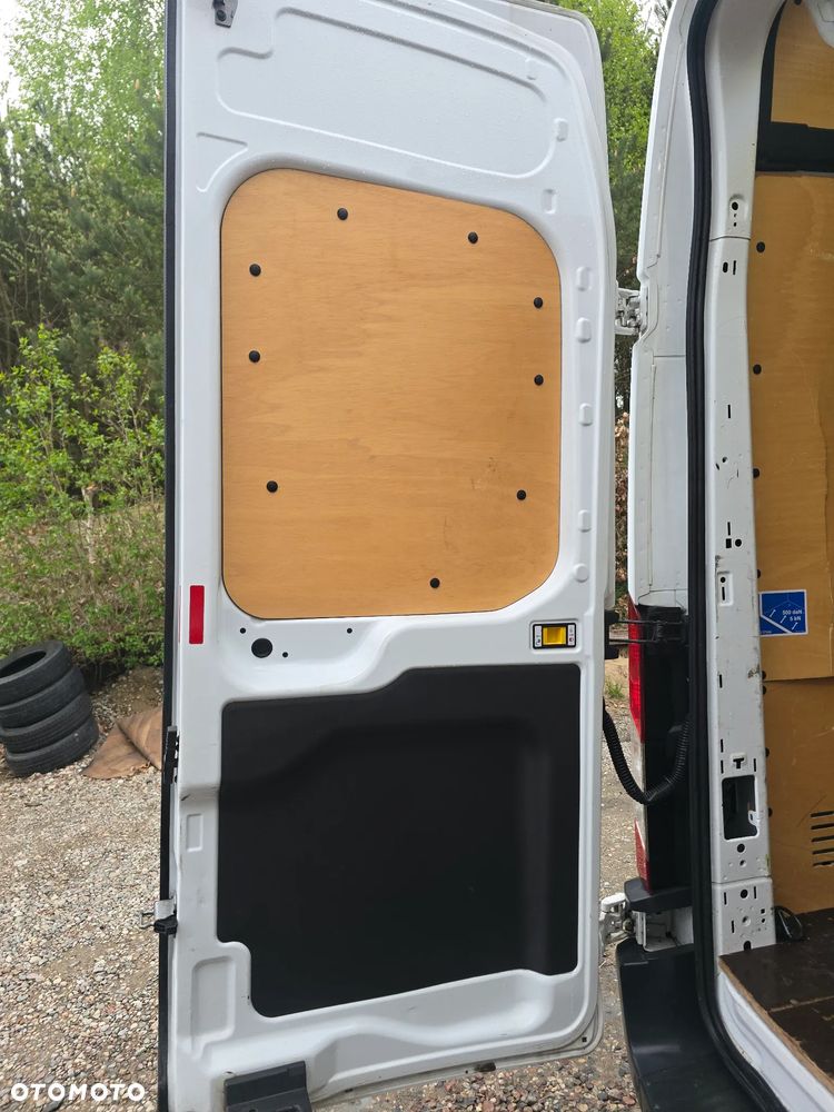 Ford Transit - 13