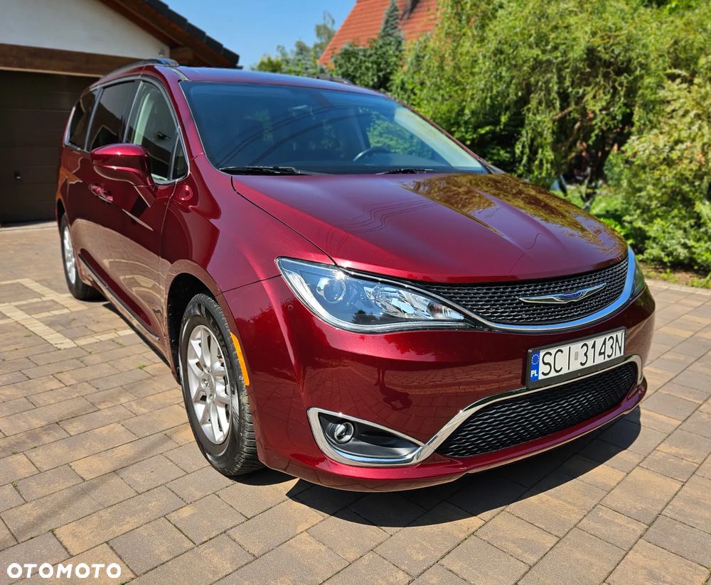 Chrysler Pacifica - 6