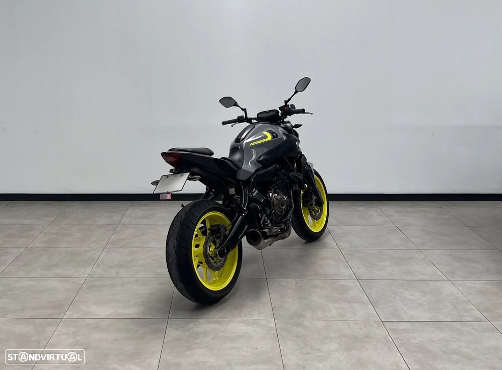 Yamaha MT-07 Night Fluo 35Kw - 7
