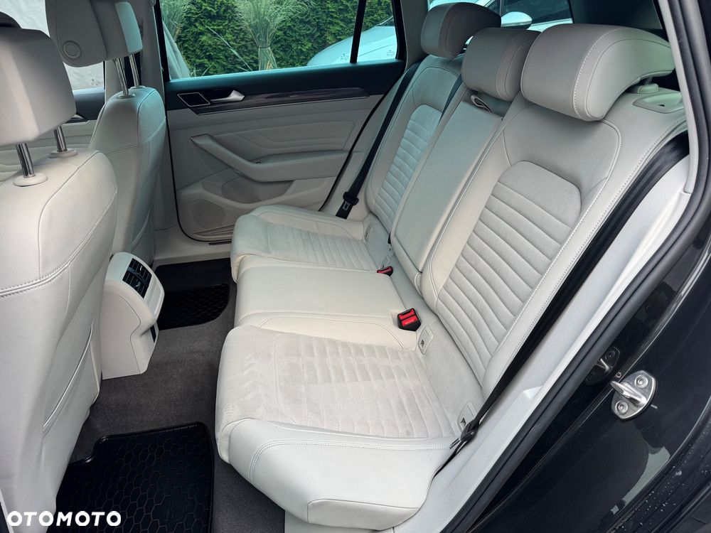 Volkswagen Passat 2.0 TSI Elegance DSG - 14