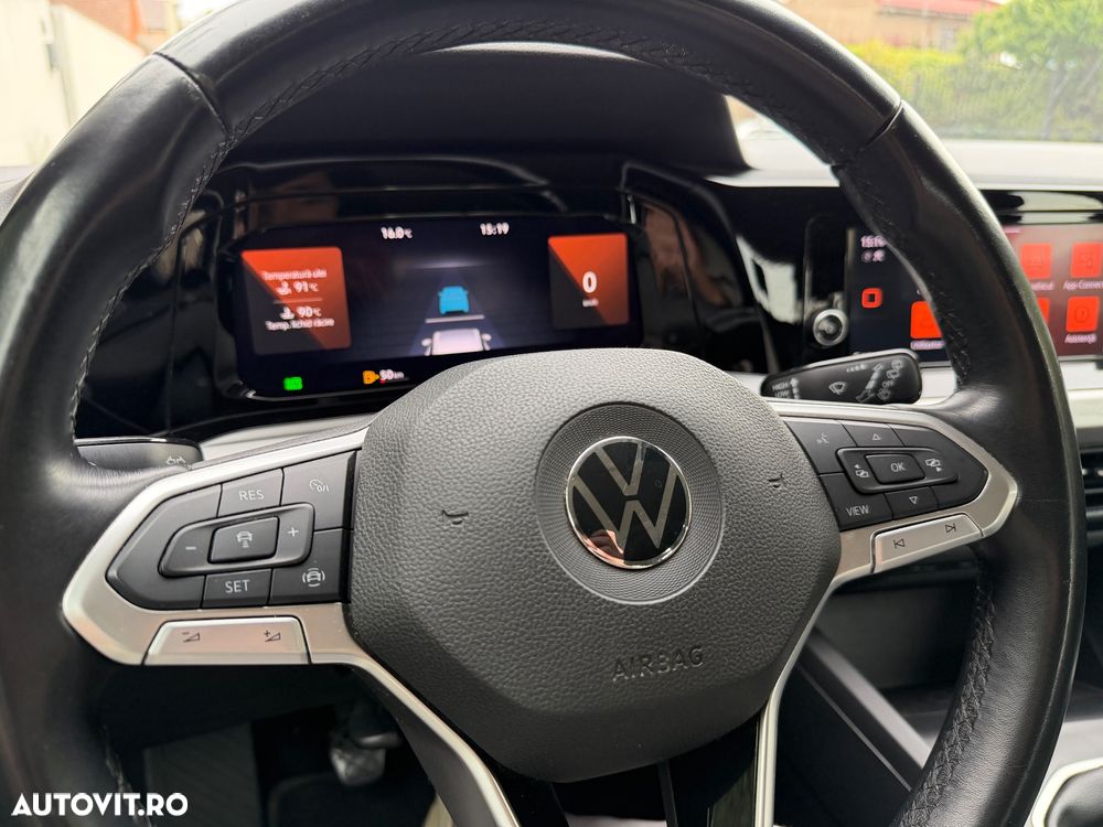 Volkswagen Golf - 6