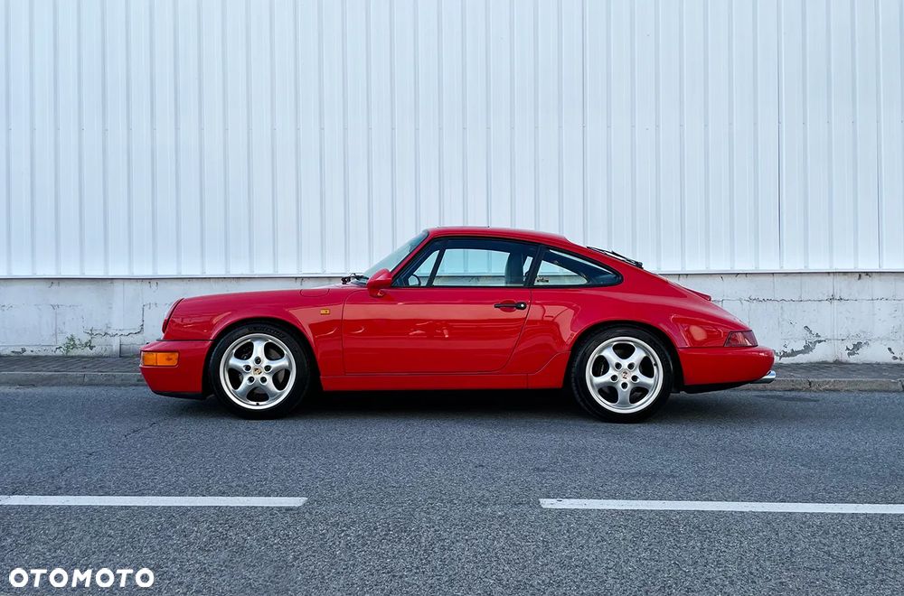 Porsche 911 Carrera 4 - 1