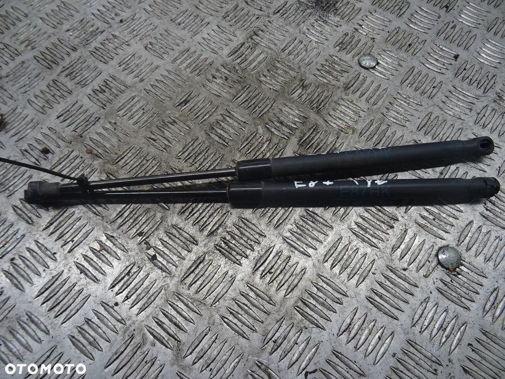 BMW E87 04-07 2.0B SIŁOWNIK KLAPY BAGAŻNIKA TYŁ TYLNEJ 51247060622 - 3