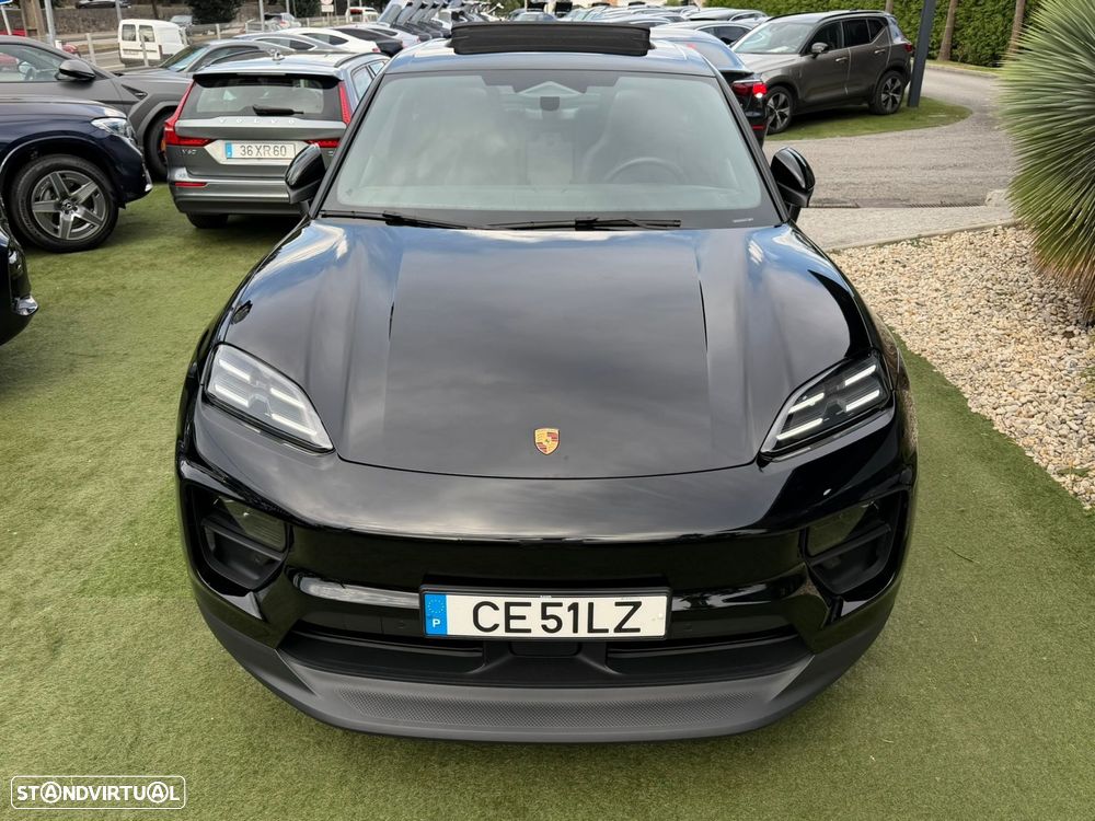 Porsche Macan Electric 4 - 7