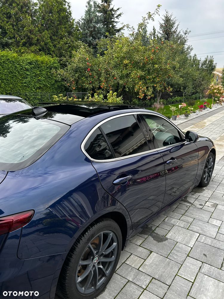 Alfa Romeo Giulia 2.0 Turbo 16V AT8-Q4 Ti - 14