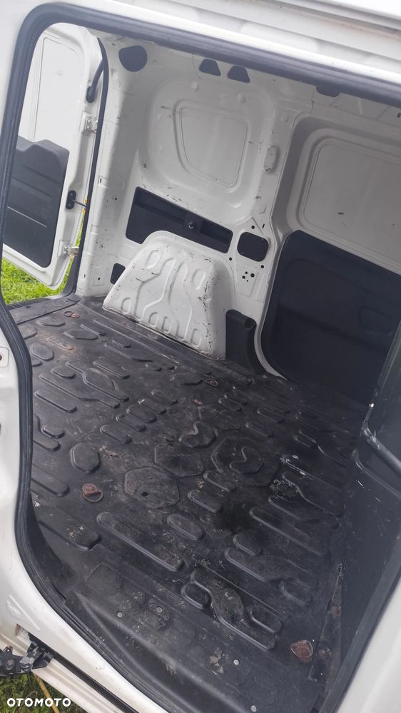Fiat Doblo - 11