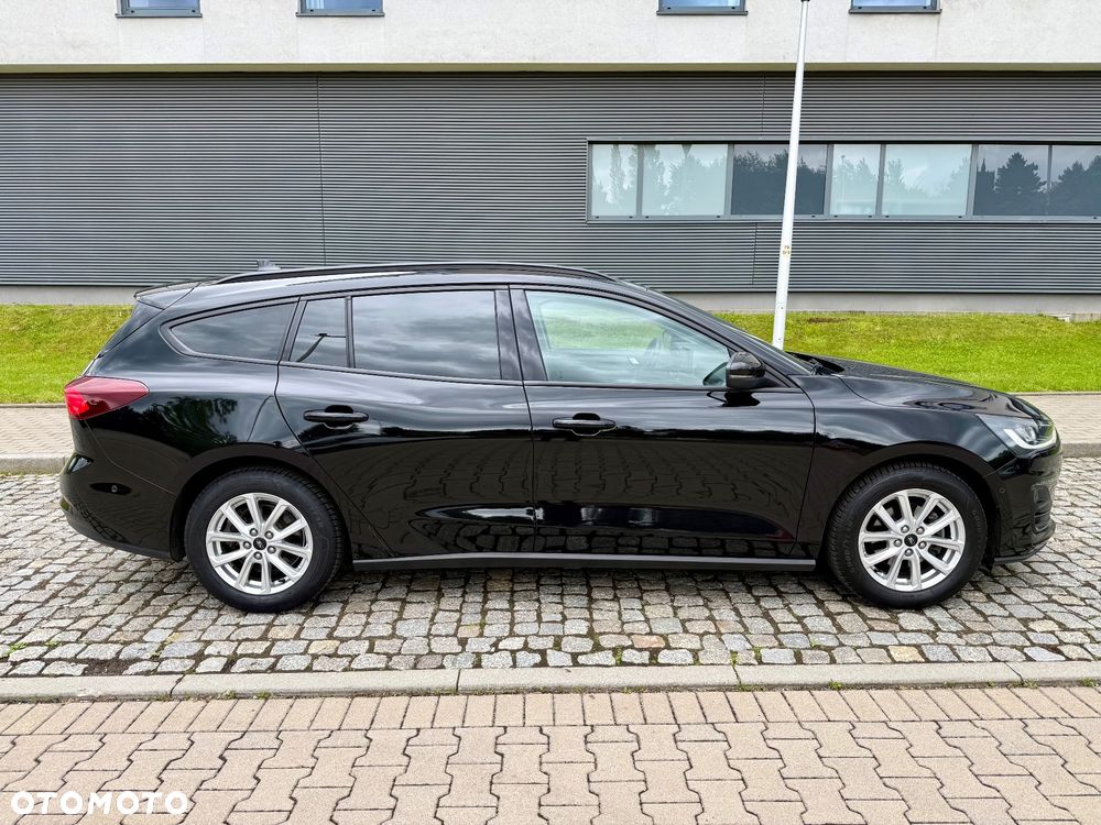 Ford Focus 1.5 EcoBlue Start-Stopp-System TITANIUM STYLE - 4