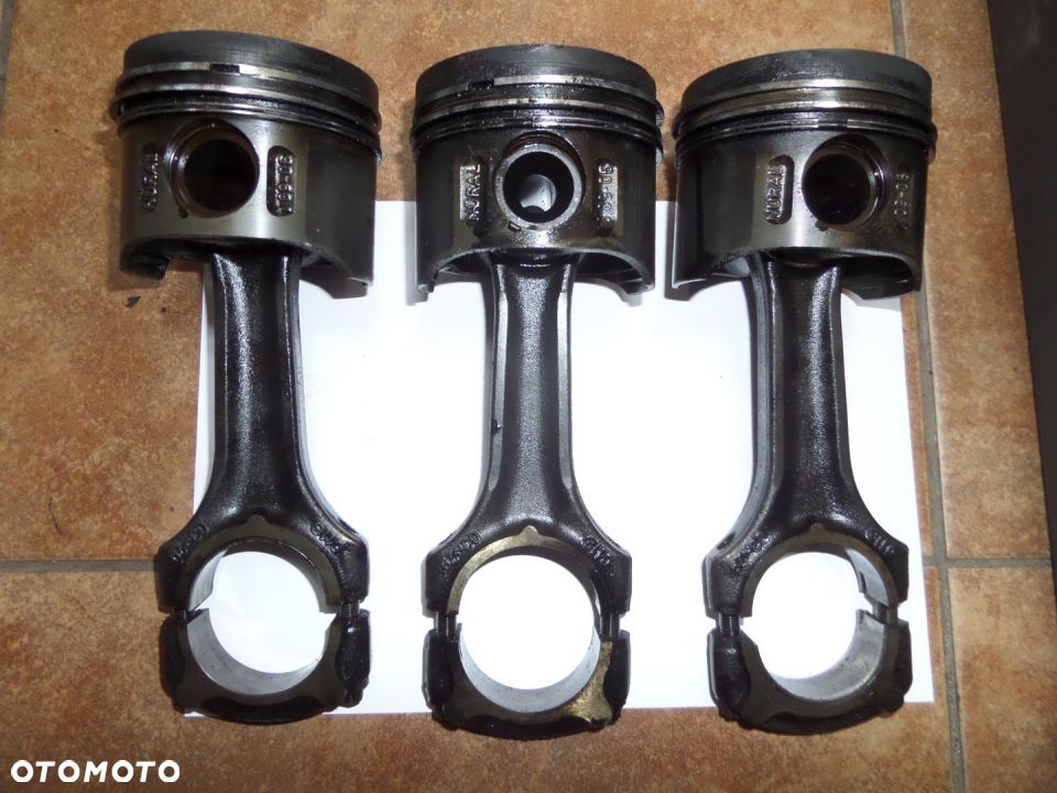 3930 TŁOK KORBOWÓD VITO W639 2.2 CDI - 1