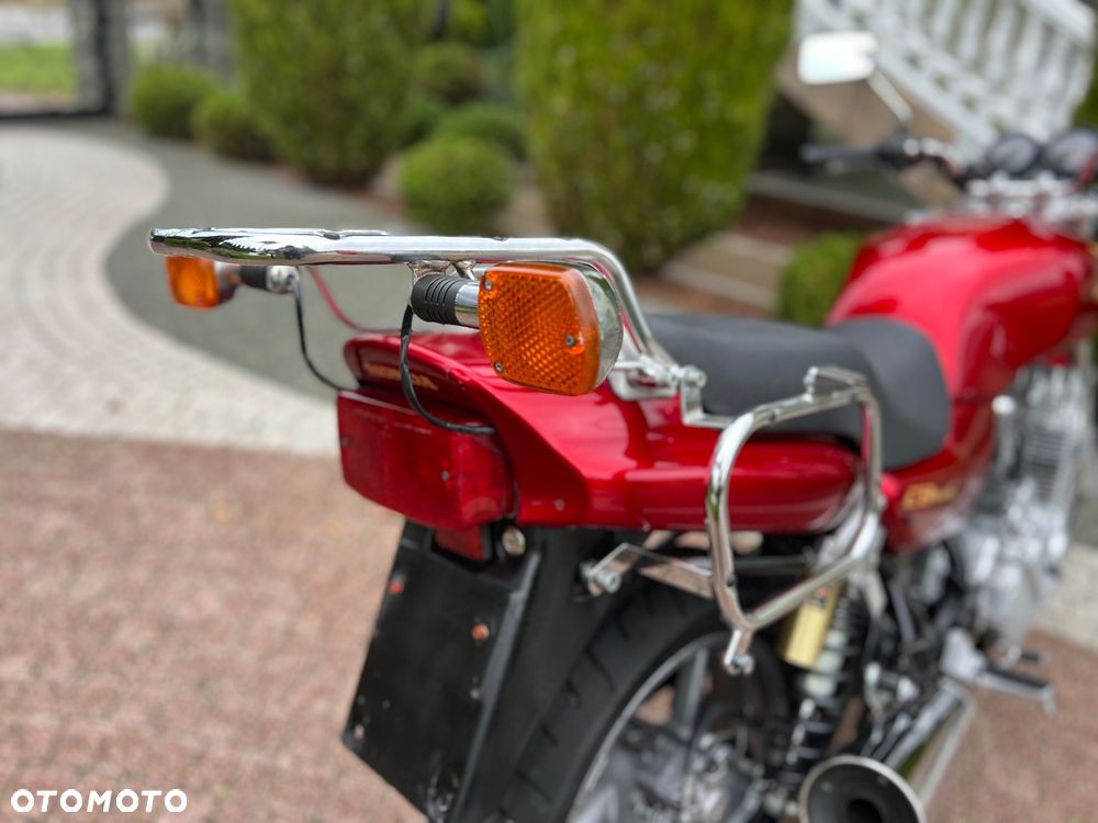 Honda CB - 11