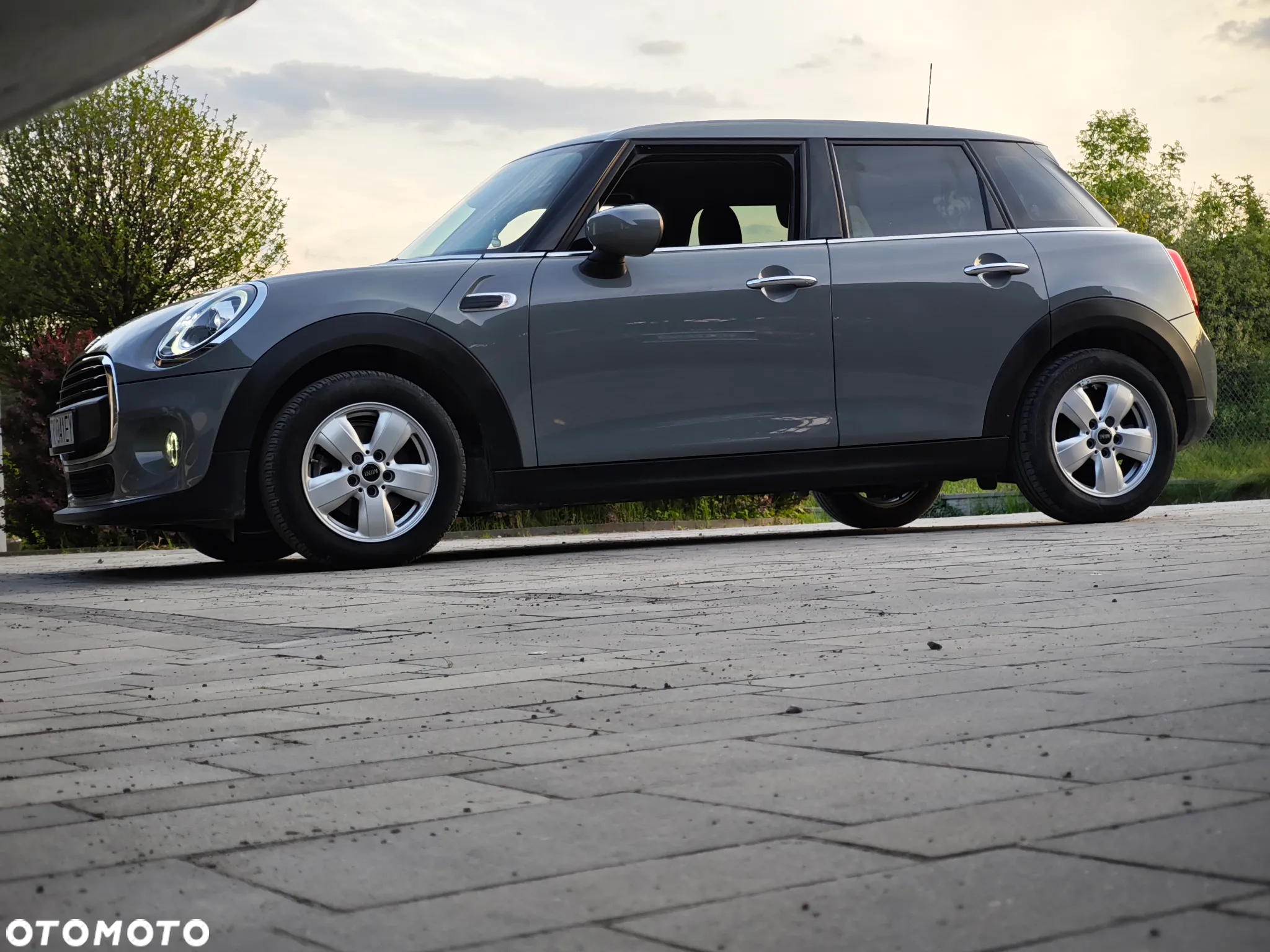MINI ONE - 3