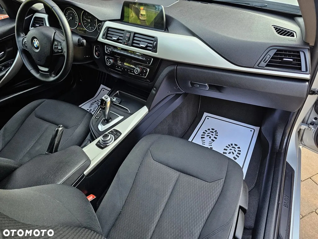 BMW Seria 3 318d Touring Sport Line - 8
